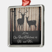 鹿の素朴森の初めてのクリスマスはミスター・アンド・ミセスである。 メタルオーナメント (左)