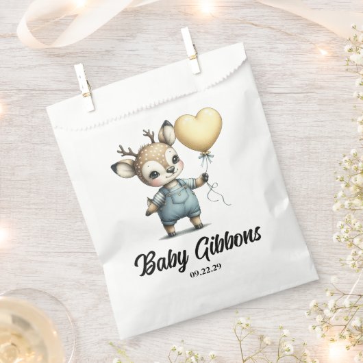 鹿の赤ちゃんシャワー フェイバーバッグ (クリップ留めされた状態)