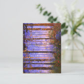 鹿の隠れ道 – 広い森林風景 ポストカード (スタンド正面)