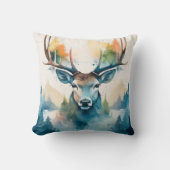 鹿の頭に〔雄ジカの〕枝角と森の木 クッション (正面)