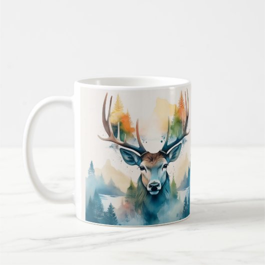 鹿の頭に〔雄ジカの〕枝角と森の木 コーヒーマグカップ (左)