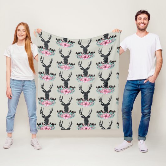鹿の頭ピンクの花と山のパターン フリースブランケット (インサイチュ)