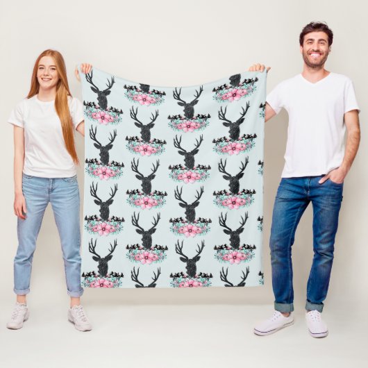 鹿の頭ピンクの花と山のパターン フリースブランケット (インサイチュ)