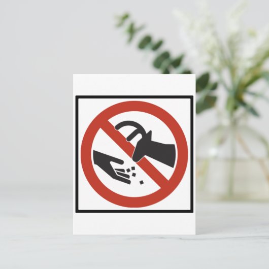 鹿の食べ物を与え道の標識を避ける ポストカード (スタンド正面)