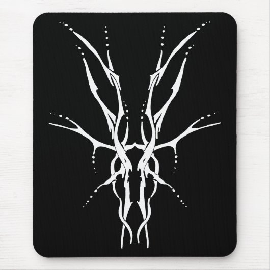 鹿スカルトライバルタトゥーデザイン – 黒に白 マウスパッド (正面)