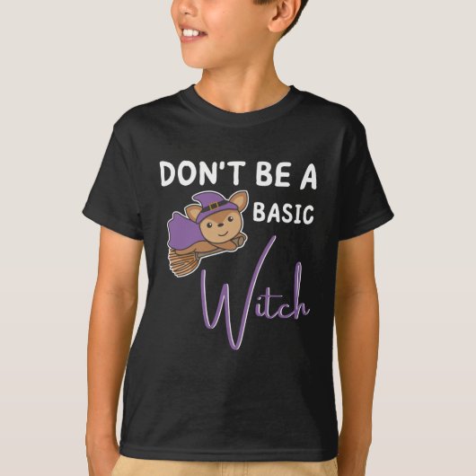 鹿ハロウィーン魔女の魔女は基本ではない Tシャツ (正面)
