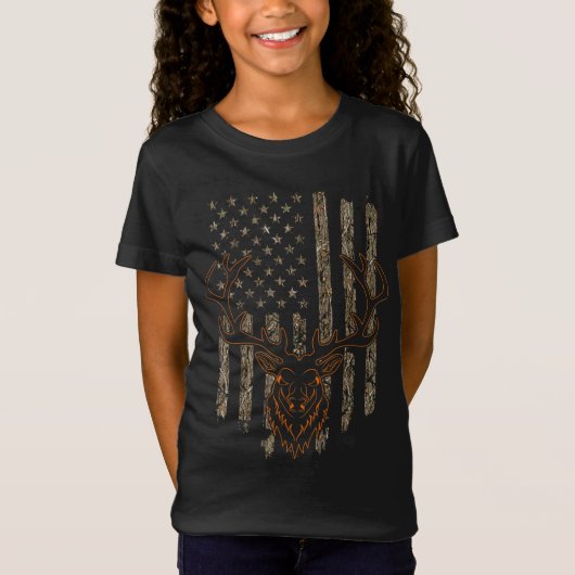 鹿ハンターアメリカ国旗の木カモフラージ鹿フン Tシャツ (正面)