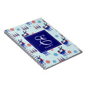 鹿、クリスマスツリー、モノグラム付き雪片 ノートブック (右側)