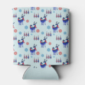 鹿、クリスマスツリー、モノグラム付き雪片 缶クーラー (裏面)