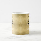 鹿〔雄ジカの〕枝角シルエット&スノーフレーク金ゴールドID861 コーヒーマグカップ (中央)