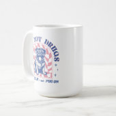 麻薬保ではないレトロの上で落ち着いてパグ コーヒーマグカップ (正面左)