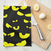 黄おもしろい目付きキッ怒チオ キッチンタオル (四つ折り)