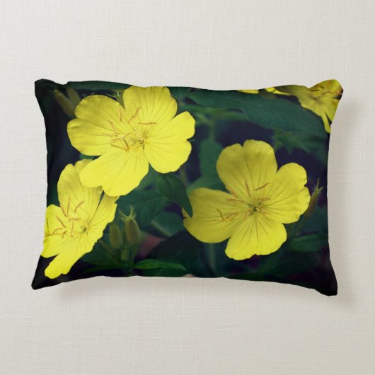 黄かわいらし色の紫の花 アクセントクッション (裏面)