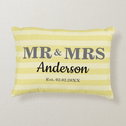 黄と白のストライプ組パーソナライズされた合 アクセントクッション (裏面)