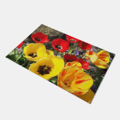 黄と赤のチューリップ  ドアマット (アングル)