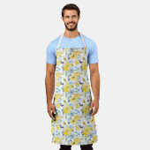 黄と青の水彩パターン エプロン (着用した状態)