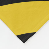 黄はっきりした色と黒の縞模様 フリースブランケット (角)