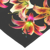 黄エレガント色ピンクデイリーフローラのトリオ ロングテーブルランナー (コーナー)