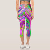 黄トリップ(幻覚体験)のような色とピンクの抽象芸術グルーヴィレトロアート カプリレギンス (裏面)