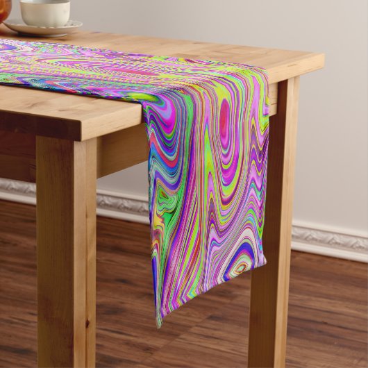 黄トリップ（幻覚体験）のような色とピンクの抽象芸術グルーヴィレトロアート ロングテーブルランナー (インサイチュ)