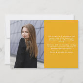 黄モダンタイポグラフィ写真卒業 案内状 (裏面)