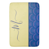 黄モダン海沿岸ブルーシーシェルモノグラム風呂 バスマット (正面縦)