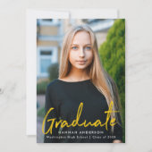 黄モダン筆スクリプト写真卒業 案内状 (正面)