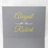 黄モダン色タイポグラフィ、灰色の写真結婚の 三つ折り招待状 (内部最初)