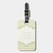 黄モダン色、灰色、アイボリーのシェブロンのパタカスタムーン ラゲッジタグ (正面縦)