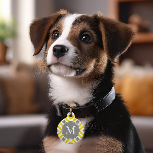 黄モノグラムの色と灰色のイカットダイヤモンドパターン ペット　ネームタグ