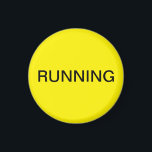 黄ランニング色食洗機磁石 マグネット<br><div class="desc">黄色ミニマルの背景を持つ「ランニング食洗機」のキッチンマグネットはキッチ救済ン団体や組織と一緒に。テキスカスタマイズト付き。</div>