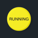 黄ランニング色食洗機磁石 マグネット<br><div class="desc">黄色ミニマルの背景を持つ「ランニング食洗機」のキッチンマグネットはキッチ救済ン団体や組織と一緒に。テキスカスタマイズト付き。</div>