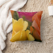 黄橙色およびピンクのバラの雨滴 クッション (ブランケット)