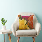 黄橙色およびピンクのバラの雨滴 クッション (椅子)