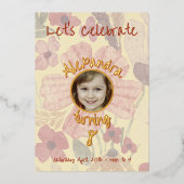 黄淡い色の色インディアン赤フローラ水カラー誕生日 箔招待状 (正面)