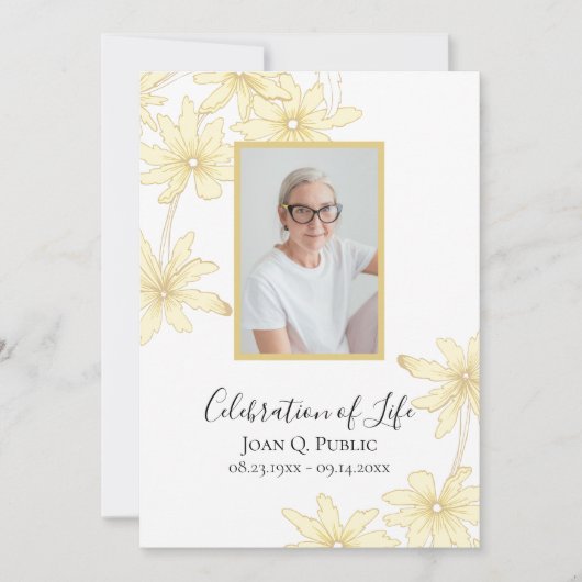 黄淡い色の色デイジー花お祝い 招待状 (正面)