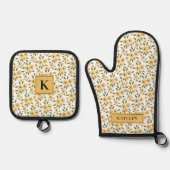 黄素朴フローラモノグラム名 鍋つかみ&鍋敷きセット (正面)