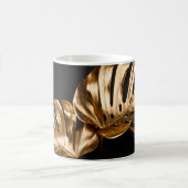黄絵を描金のヒシの葉が抽象芸術  コーヒーマグカップ (中央)
