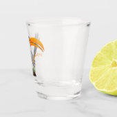 黄色いおもしろいハナシバサリの鳥の漫画 ショットグラス (右)