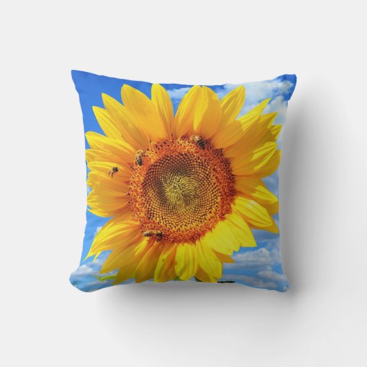 黄色いひまわりとミツバチ(青空) – 夏の日 クッション (正面)