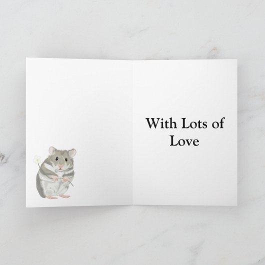 黄色いひまわりにすわっているかわいい小さなハムスター  カード (内部)