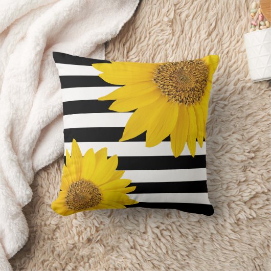 黄色いひまわりの花(黒と白のストライプ) クッション (ブランケット)