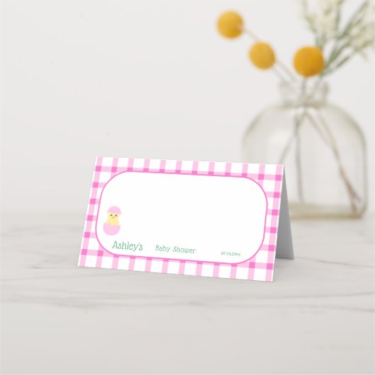 黄色いひよこ ピンクチェックの縁取り折りたたみカード プレイスカード (正面)