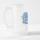 黄色いひれマグロによって曇らされるビールガラス フロストグラスビールジョッキ (左)