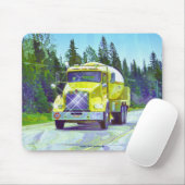 黄色いガスのトラックのトラック運転手のギフト マウスパッド (マウス)