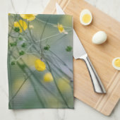 黄色いキンボウゲ キッチンタオル (四つ折り)