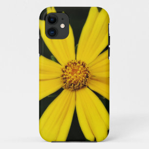 黄色いコスモスの花がクローズアップ iPhone 11 ケース