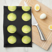 黄色いゴルフボールが黒に キッチンタオル (四つ折り)