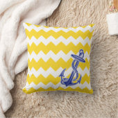 黄色いシェブロンの青いいかりの枕 クッション (ブランケット)