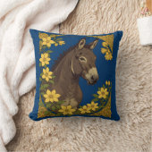 黄色いジャスミンの流れに囲まれたラバ農動物 クッション (ブランケット)